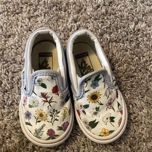 Vans slip on floral shoe for toddler. Size 5. Worn MAYBE 2x.